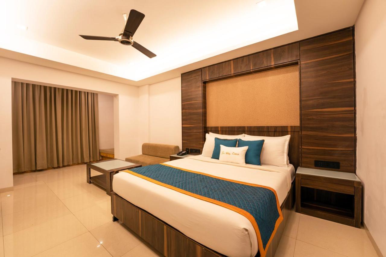 Zone Connect By The Park Parra Goa Hotel Anjuna Bagian luar foto