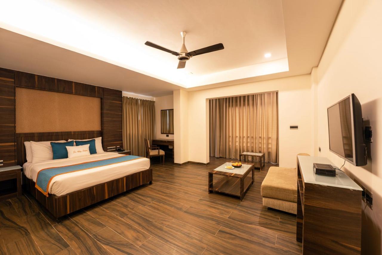 Zone Connect By The Park Parra Goa Hotel Anjuna Bagian luar foto